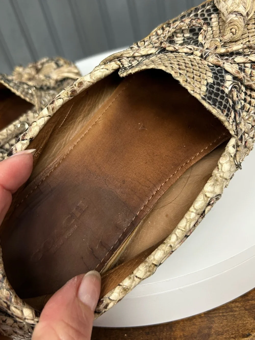 Coach Nadia Snakeskin Print Leather Driving Loafers Size 7 Tassel Loafers